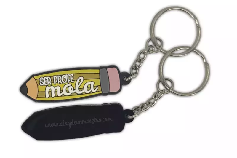 Portachiavi personalizzato in PVC Essere un insegnante è figo